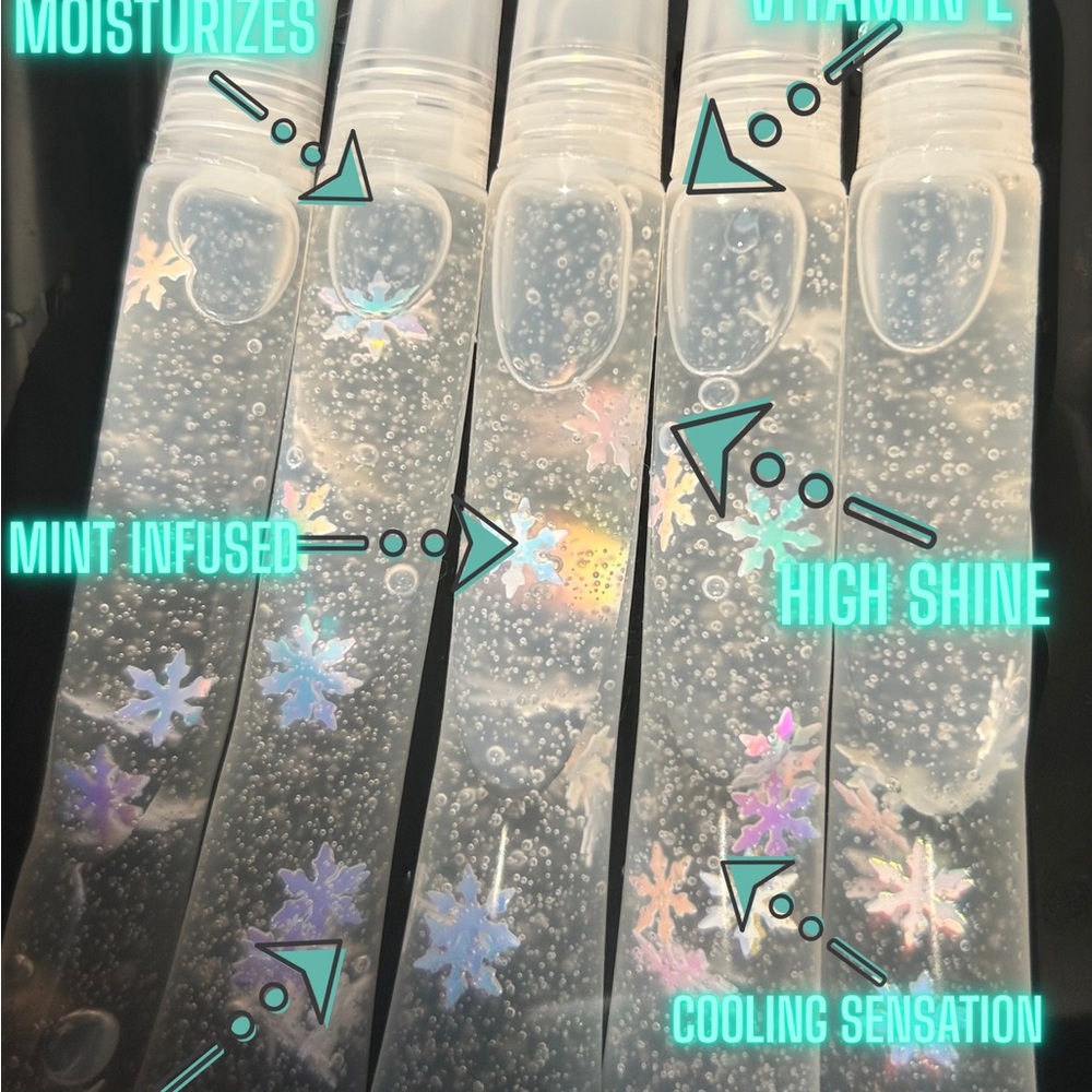 Mint-Infused Clear Lip Gloss with Cooling Effect